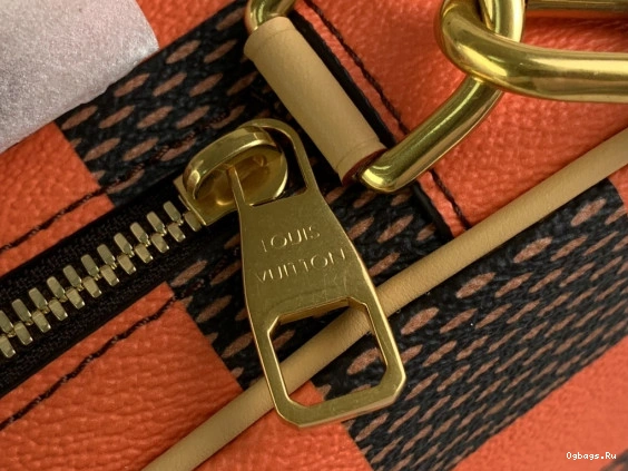 Chess VUITTON Messenger-24*24*8CM LOUIS 0418